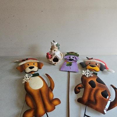 Doggy Yard Art And Snowman Bird House 