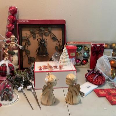 Christmas Ornaments And Decor