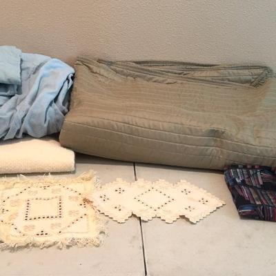 Queen Size Quilt And Linens 