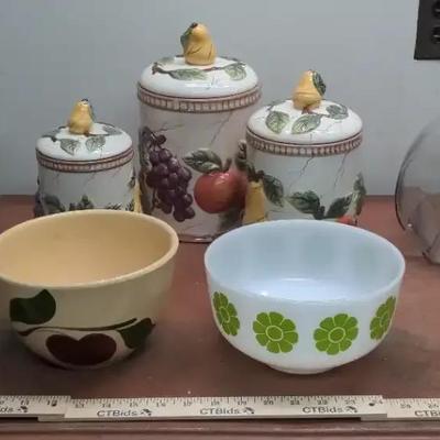 Mixed Kitchen Storage
