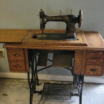Bruce Rotary Sewing Machine
