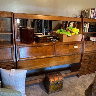 Sale Photo Thumbnail #573