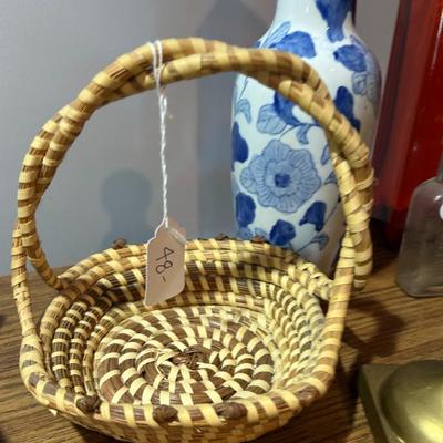 Sale Photo Thumbnail #72: Authentic sweetgrass basket