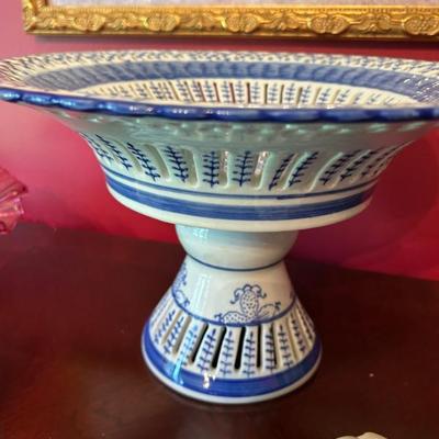 Sale Photo Thumbnail #308: Seymour Mann fine china pedestal bowl. 