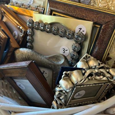 Sale Photo Thumbnail #199
