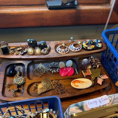 Sale Photo Thumbnail #562
