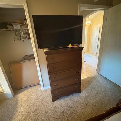 Sale Photo Thumbnail #51: TV