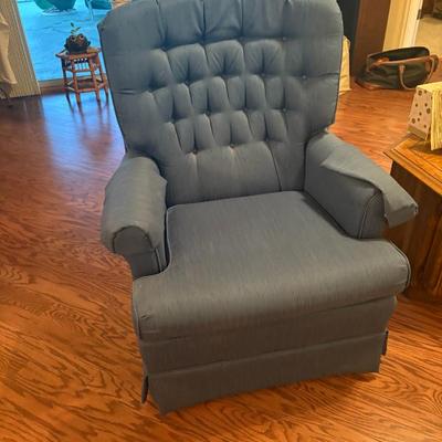 Sale Photo Thumbnail #72: Cloth Swivel Chair