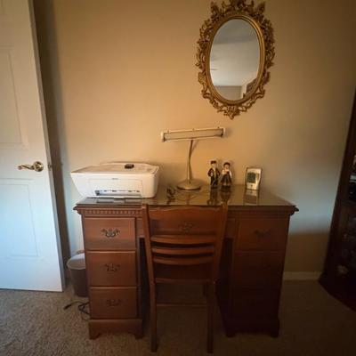 Sale Photo Thumbnail #48: desk