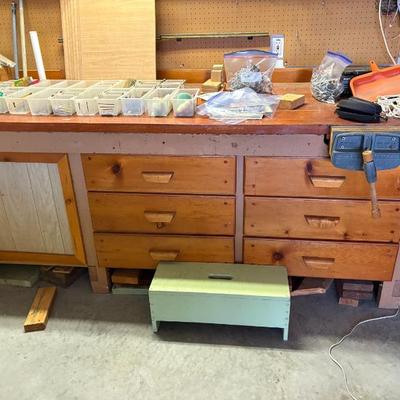 Sale Photo Thumbnail #19: Work Bench with Vise