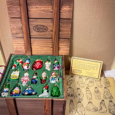 Thomas Museum Series Ornaments Wood Crate Set