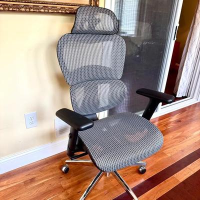 Ergonomic Office Swivel Chair 