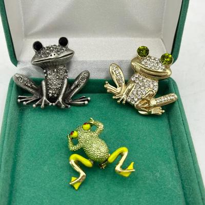 (3) Adorable Frog Pins