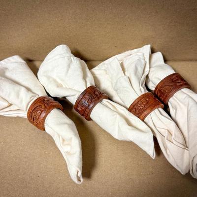 (4) Beautiful Wood Carved Napkin Rings & Napkins