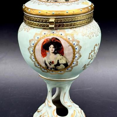 Vintage Trinket Pedestal 