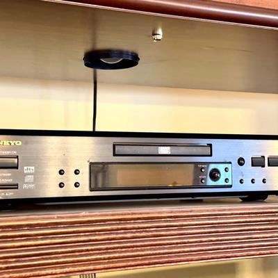Onkyo DVD Player