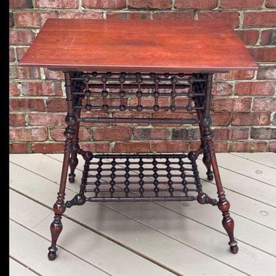 Ball and Stick Table