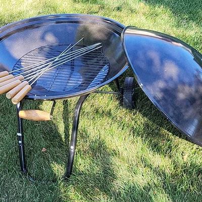 Portable Firepit & Skewers (G)