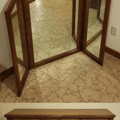 Bassett Dresser w/ Mirror (RR) 