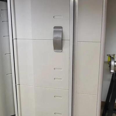 Rubbermaid Storage Shed - Lot 1 (TR)
