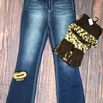 "YMI" Boot Cut Jeans with Leopard Print Accessories 