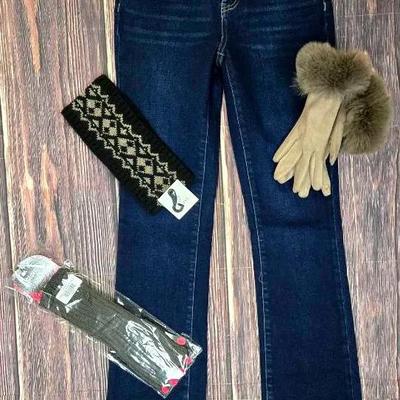 "Vervet Blue" Skylar High-Rise Jeans with Accessories 