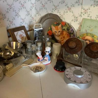 Miscellaneous Kitchen Items - Timers, Burner Covers, S/P, Nut Cracker And More