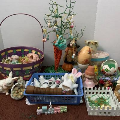 Miscellaneous Easter Decorations And Figurines