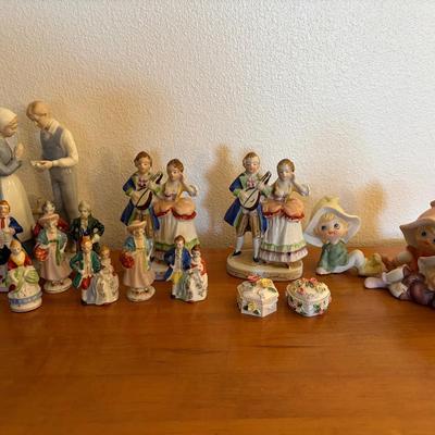 VNT Made In Japan Figurines