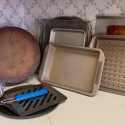 Baking Sheets, Cooling Racks, Pizza Pans and Baking Stone 