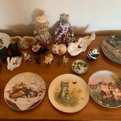 Decorative Plates And Animal Knickknacks