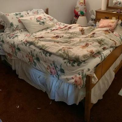 Floral Decorated Bed set And Frame