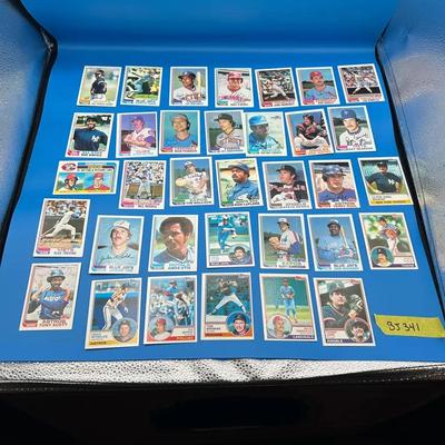 BJ341 1982-83 Baseball Trading Cards Part 1