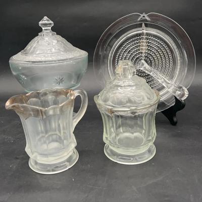 BJ245 Glass apothecary jar with Lid