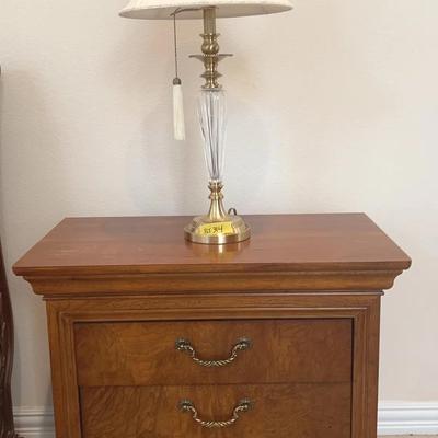 BJ314 Thomasville Night Stand And Lamp 2