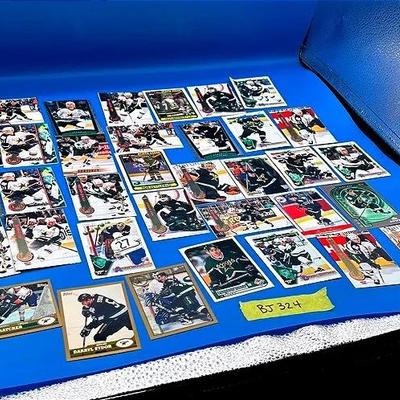 BJ324 Dallas Stars & North Star NHL Trading Cards!!!