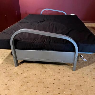 BJ293 Futton foldable metal frame & Blue Pad
