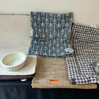 BJ139 Doggy Bedding & More