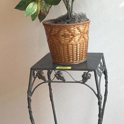 BJ342 Grape Vine Motif Stand And Faux Plant 
