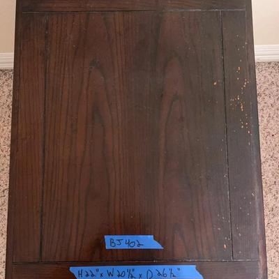 BJ402 End table 