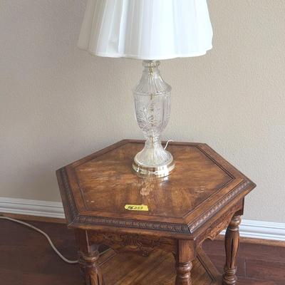 BJ203 Lamp & Table