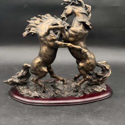 BJ363 Battling Stallions