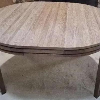 Vintage Wooden Drexel Accolade Extendable Dining Table 