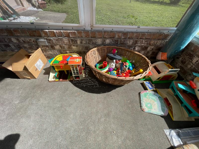 Sale Photo Thumbnail #40: Fisher Price 