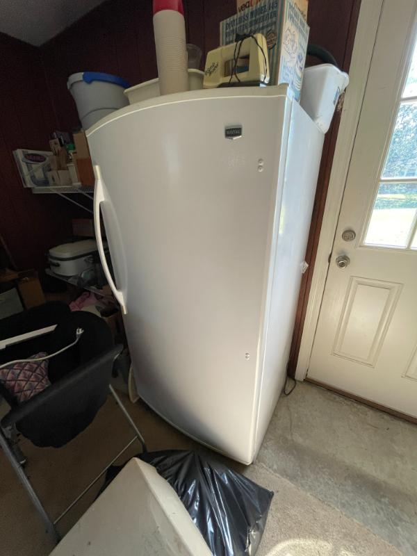 Sale Photo Thumbnail #14: Freezer