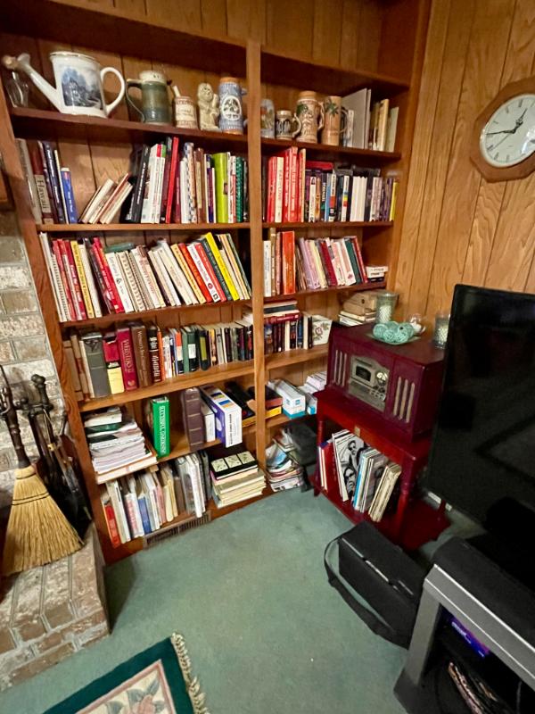 Sale Photo Thumbnail #49: Books