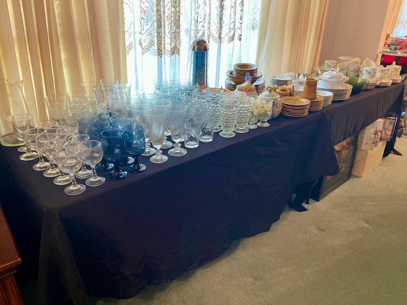 Sale Photo Thumbnail #4: glassware and china