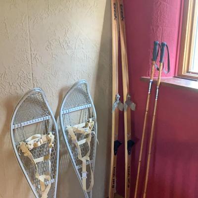 Sale Photo Thumbnail #43: Snowshoes & Trak Classic Cross-Country Skis