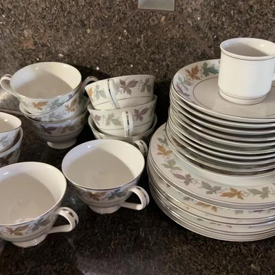 Sango Fine China Dinnerware - "Argent " Pattern - Leaf Design with Platinum Trim