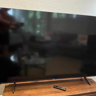 Hisense 65” TV Model 65QD65NF with Remote - Works